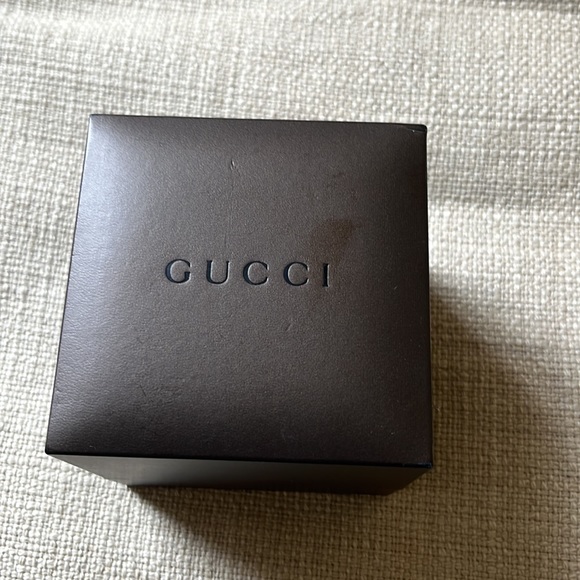 Vintage Gucci Watch - Picture 2 of 13